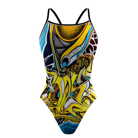 Pose 2 Sunback Tank