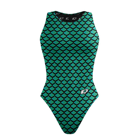 Scaled Female Waterpolo