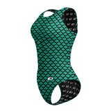 Scaled Female Waterpolo