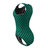 Scaled Female Waterpolo